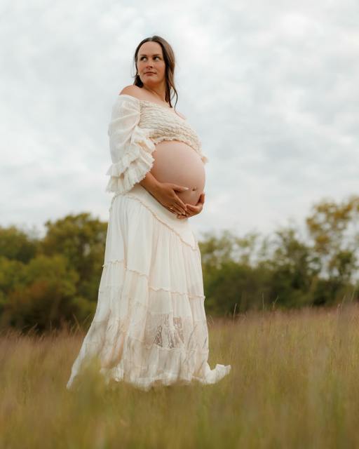 Blessing your feed with this gorgeous mama.🤍

Keywords: Maternity Photography, Wisconsin Maternity Photographer, Waukesha Maternity Session, Motherhood Photography, Outdoor Maternity Session, Pregnancy Photos, Golden Hour Photography, Family Maternity Session, Expecting Mama, Dreamy Maternity Photos