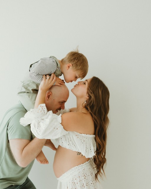 Pt. 2 of the sweetest maternity session in the studio.✨

Keywords: Studio Maternity Session, Family Photography Wisconsin, Waukesha Maternity Photographer, Wisconsin Family Photography, Maternity Photo Session, Family Photo Session