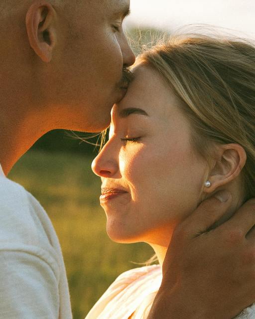 Just casually interrupting your scroll to remind you that love deserves to be documented. 🤍

Keywords: Couples Photography, Wisconsin Couples Photographer, Golden Hour Session, Summer Couples Session, Waukesha Photographer, Candid Love Stories, Romantic Portraits, Engagement Session Inspiration, Lifestyle Couples Photography, Dreamy Days Photography